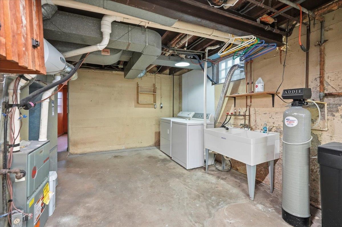 3223 Topping Road Madison, WI 53705 - Photo 44 of 53