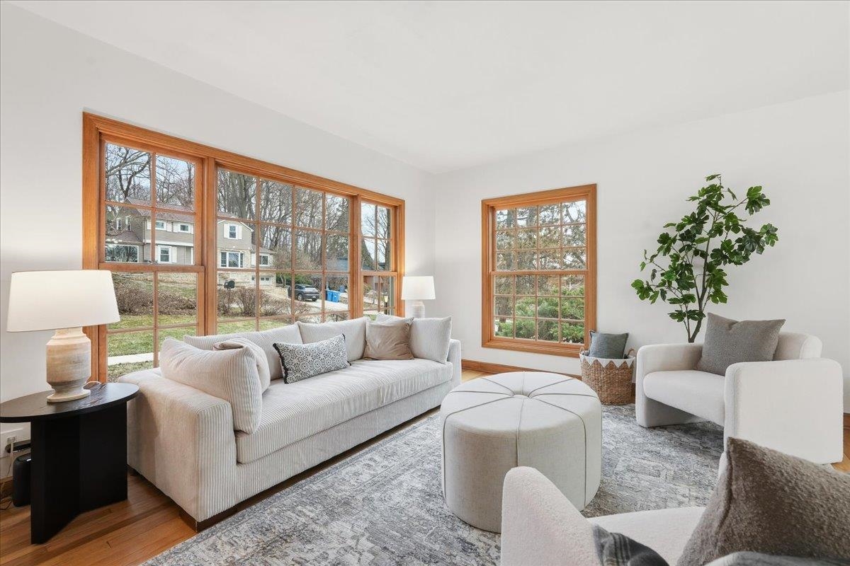 3223 Topping Road Madison, WI 53705 - Photo 5 of 53