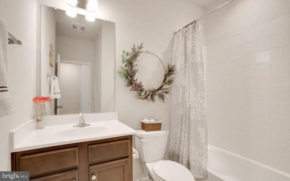 1328 Ricketts Road Frederick, MD 21702 - Photo 19 of 26 Guest bath