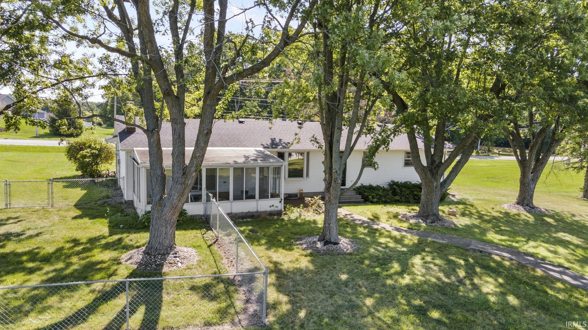 3015 Flaugh Road Fort Wayne, IN 46818 - Photo 2 of 26