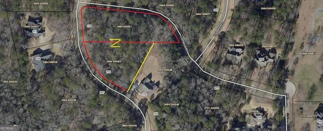 a view of entryway with a tree