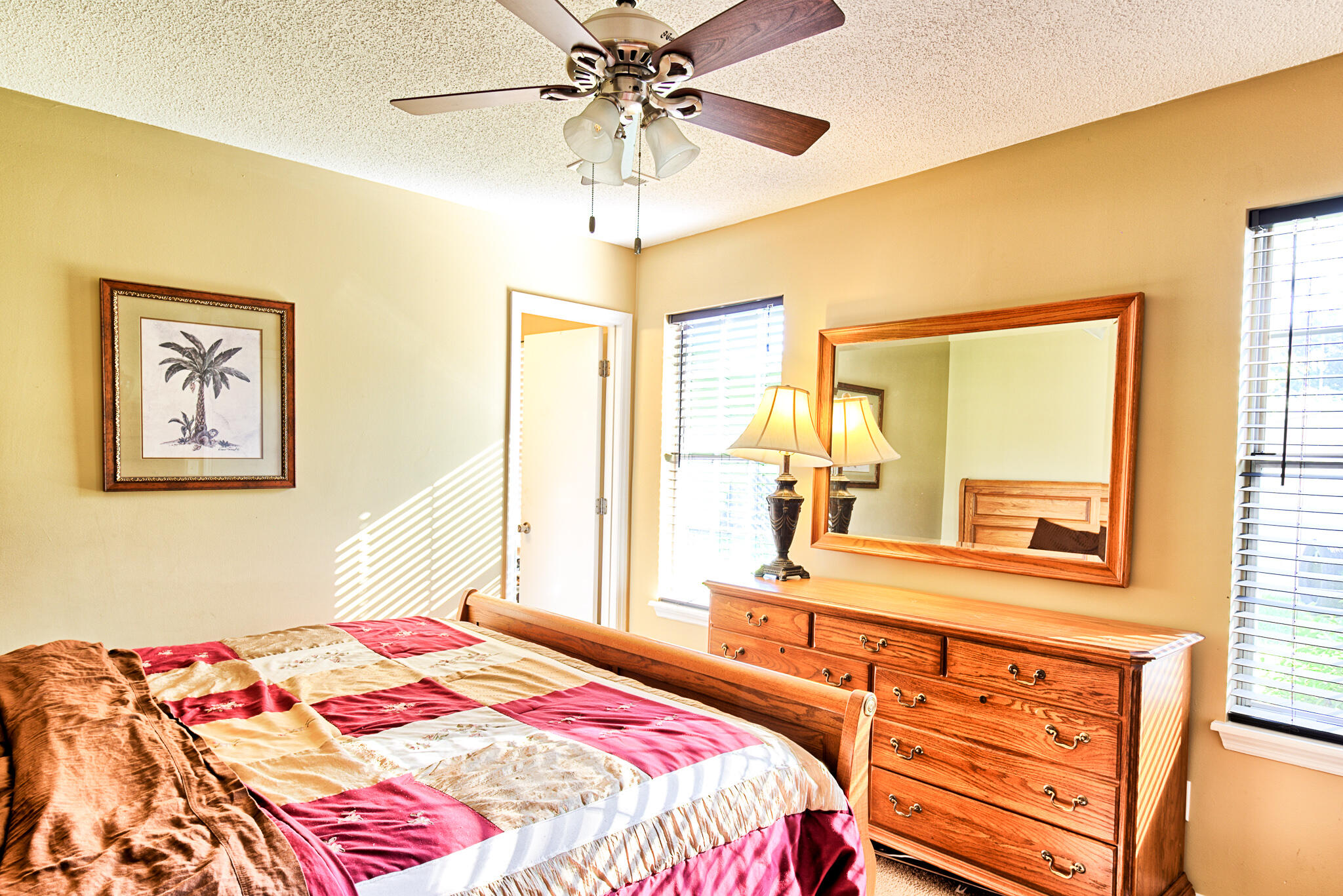 103 Jarett Road Summerville, SC 29485 - Photo 16 of 31 Owner's bedroom