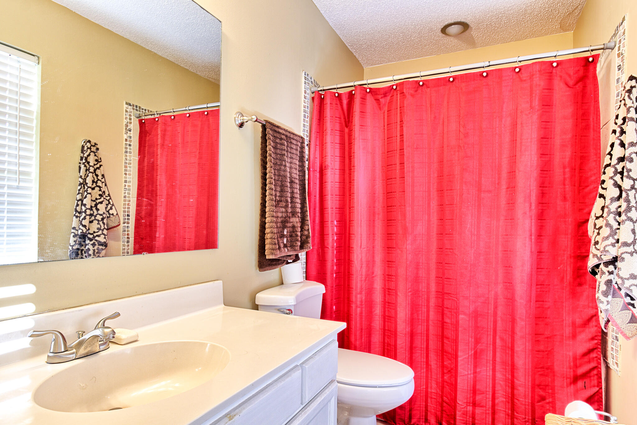 103 Jarett Road Summerville, SC 29485 - Photo 17 of 31 Owner's bath