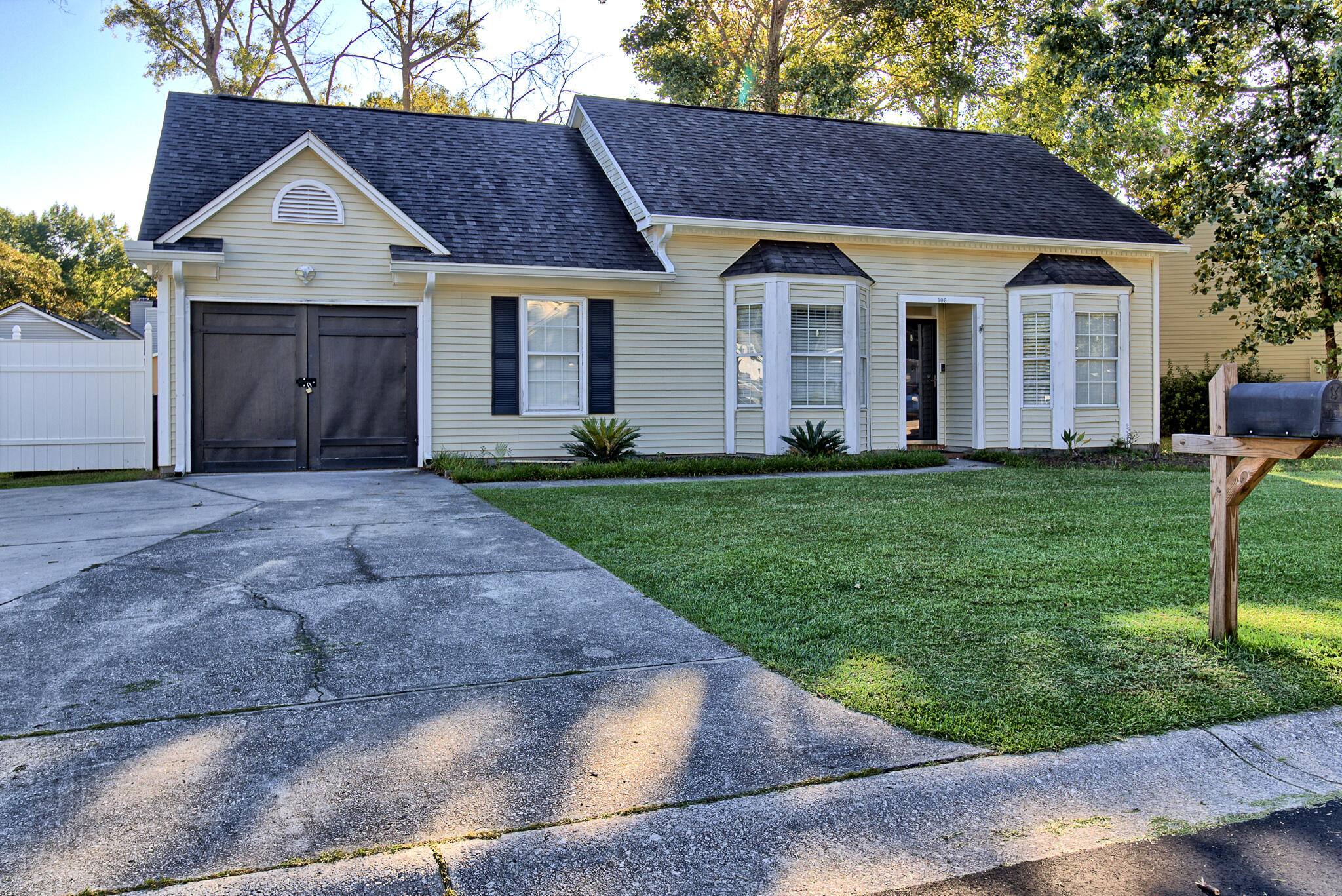 103 Jarett Road Summerville, SC 29485 - Photo 2 of 31 Front of home