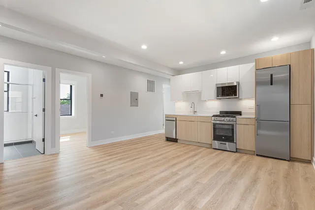 $2,077 | 1550 West Juneway Terrace, Unit 2C, Chicago, IL 60626