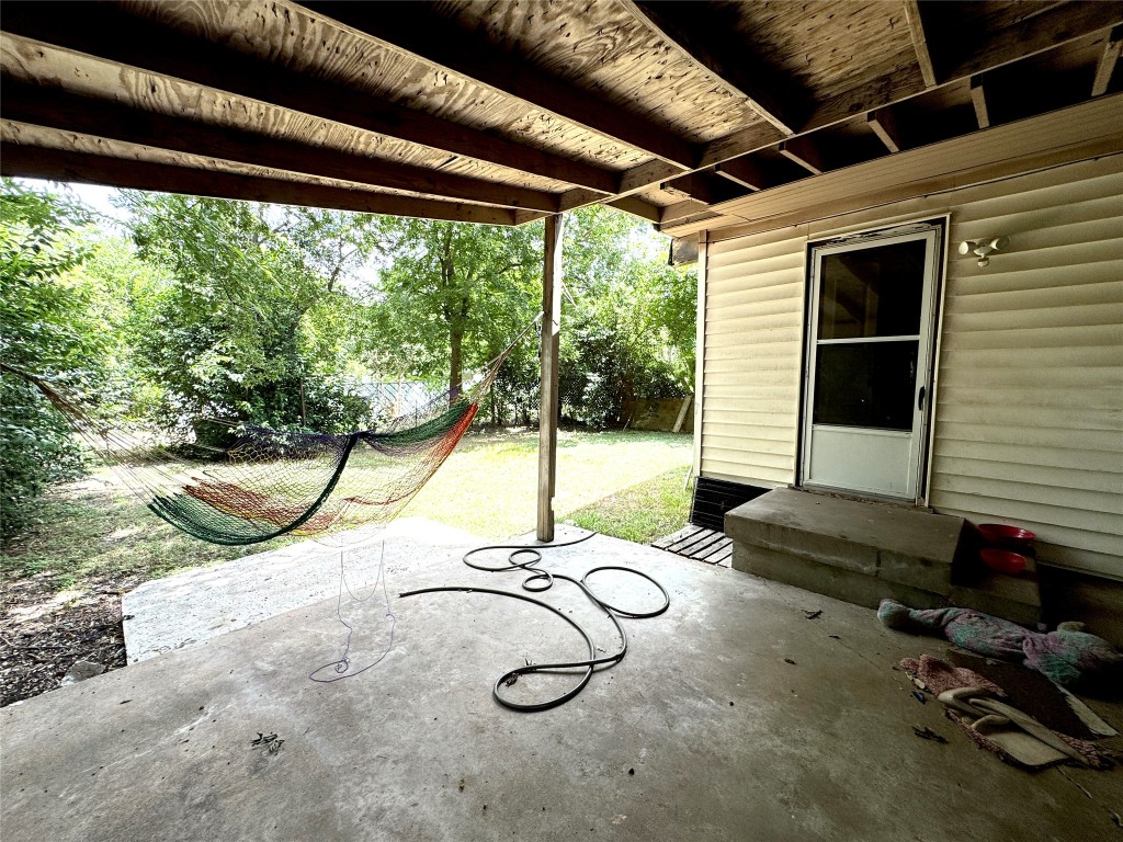 1007 North 17th Street Temple, TX 76501 - Photo 10 of 11 a view of a room with gym equipment