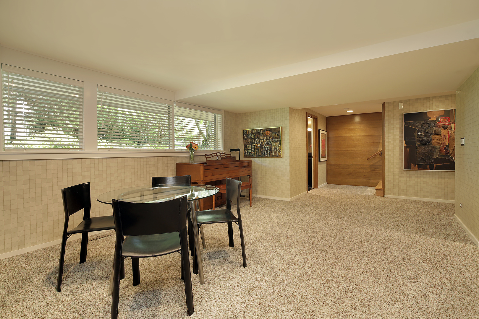195 Franklin Road Glencoe, IL 60022 - Photo 24 of 33 a dining room with furniture and window