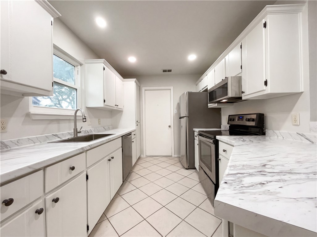 2175 Timberleaf Drive Ingleside, TX 78362 - Photo 2 of 16