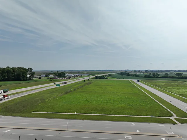 $351,000 | 2 Gateway Crossing, Washington, IN 47501