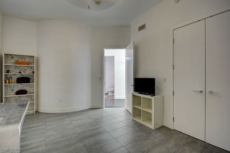 360 East Desert Inn Road, Unit 1504 Las Vegas, NV 89109 - Photo 31 of 41