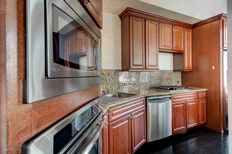 360 East Desert Inn Road, Unit 1504 Las Vegas, NV 89109 - Photo 8 of 41