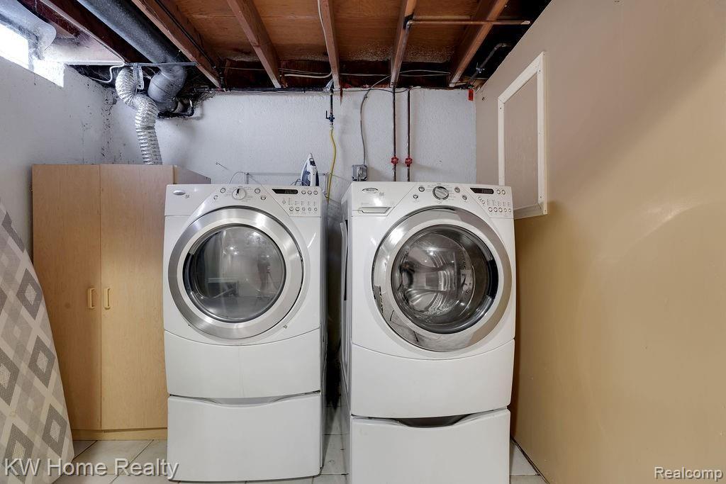 14064 Merriman Road Livonia, MI 48154 - Photo 19 of 24 GO0A8683.jpg