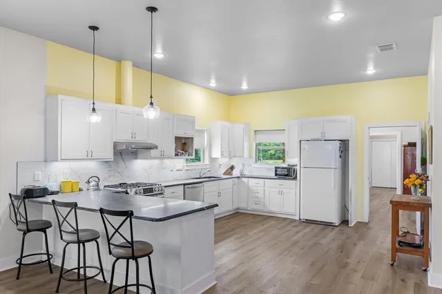 $575,000 | 1461 VZ County Road, Ben Wheeler, TX 75754