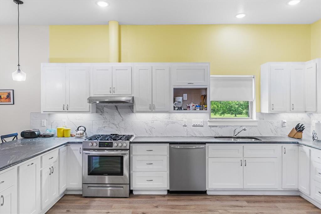 1461 VZ County Road Ben Wheeler, TX 75754 - Photo 22 of 40