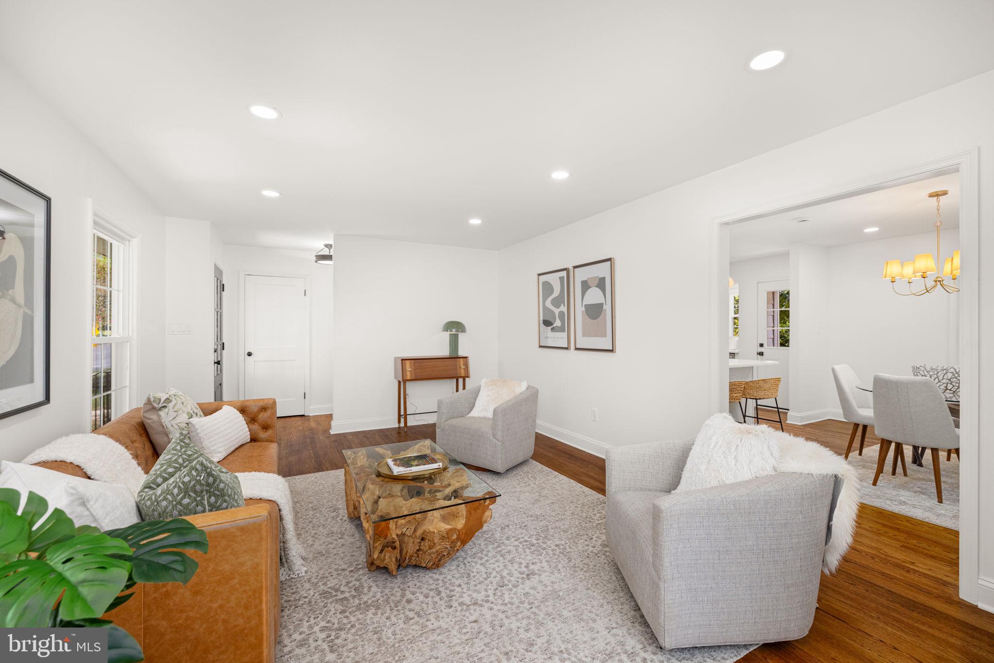 8415 Riverside Road Alexandria, VA 22308 - Photo 4 of 44 a living room with furniture and wooden floor