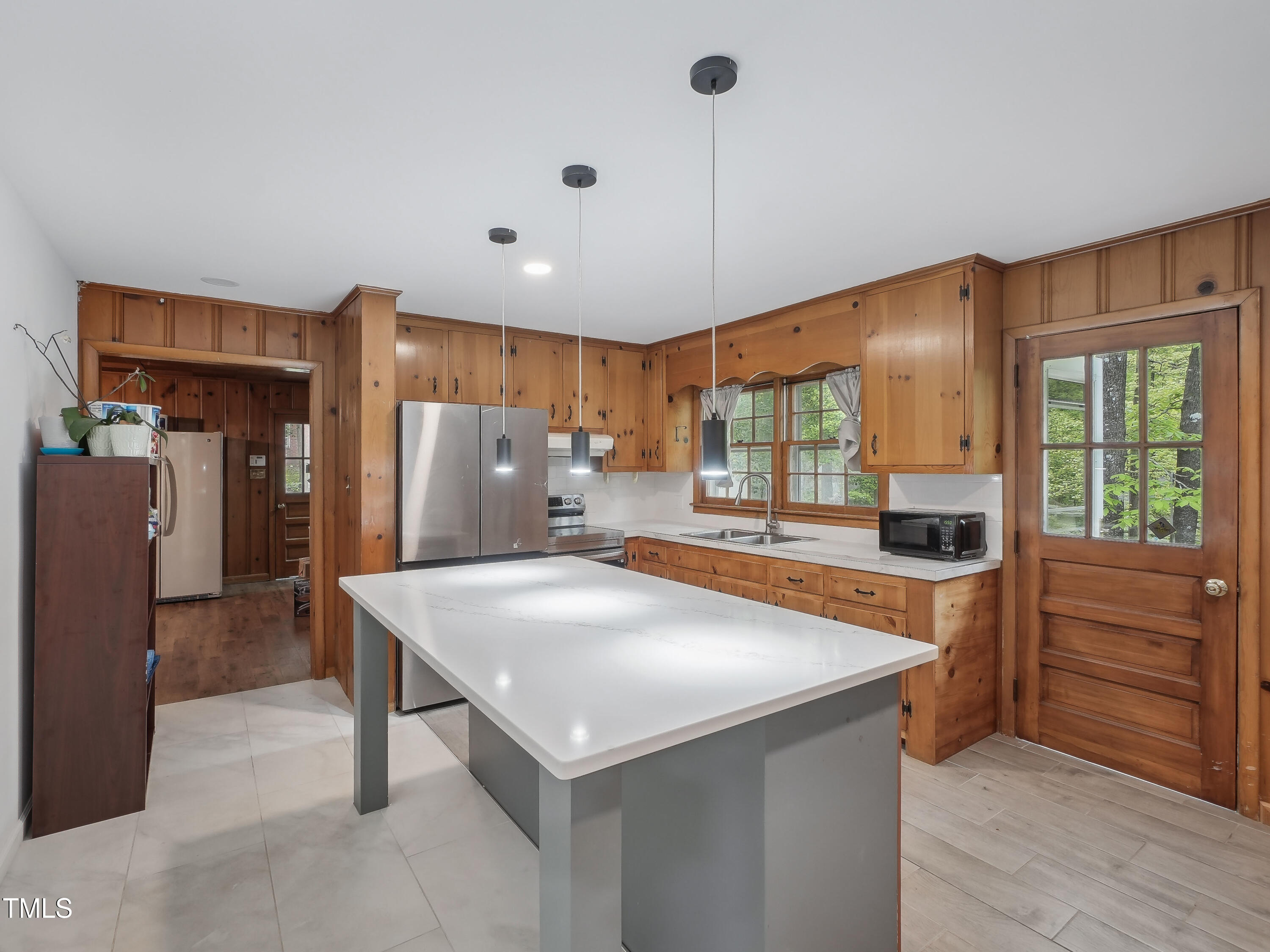3806 Sue Lane Raleigh, NC 27604 - Photo 7 of 21 11-print-Sue Ln-1604-011