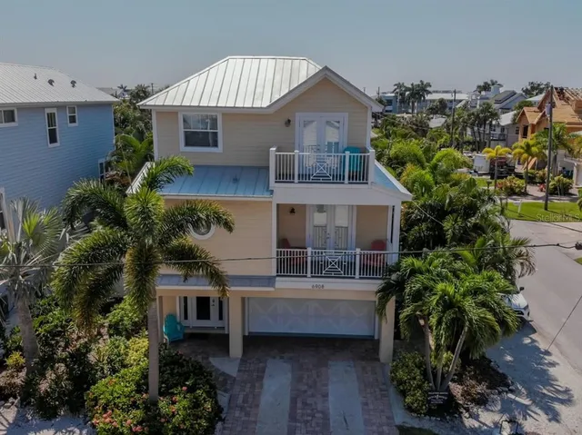 $2,700,000 | 6908 Holmes Boulevard, Holmes Beach, FL 34217