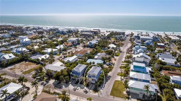 $2,600,000 | 6908 Holmes Boulevard, Holmes Beach, FL 34217