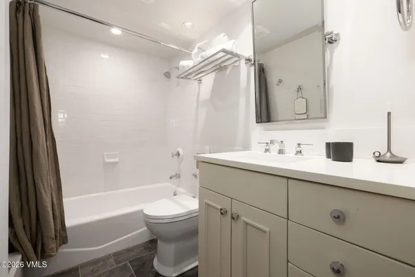 $5,300,000 | 103 Willow Place, Unit 302, Vail, CO 81657