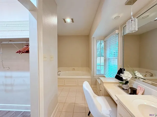 $3,000 | 11831 Thornberry Lane, Baton Rouge, LA 70810