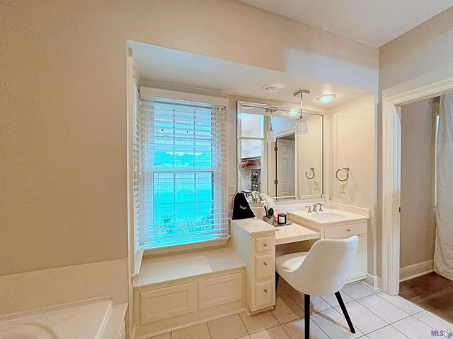 $3,000 | 11831 Thornberry Lane, Baton Rouge, LA 70810