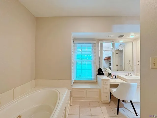 $3,000 | 11831 Thornberry Lane, Baton Rouge, LA 70810