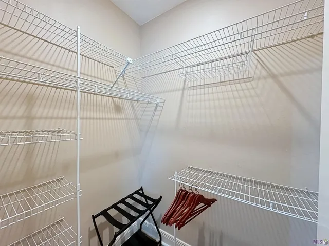 $3,000 | 11831 Thornberry Lane, Baton Rouge, LA 70810