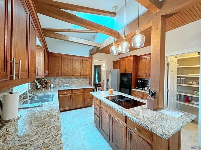 $3,000 | 11831 Thornberry Lane, Baton Rouge, LA 70810