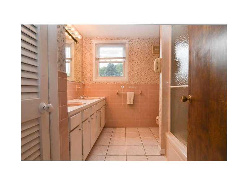 119 Springwood Road South Portland, ME 04106 - Photo 16 of 18 Bathroom.