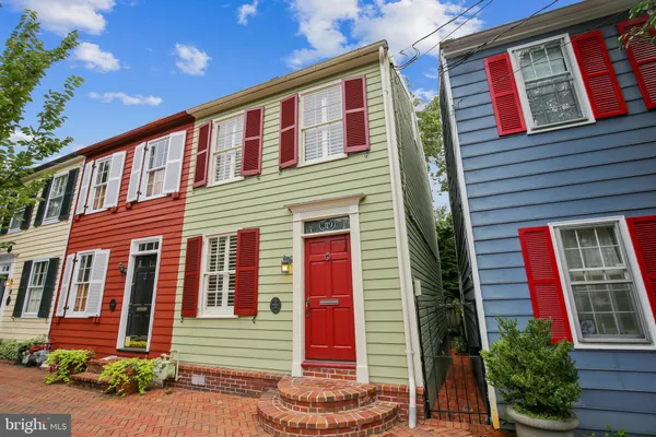 $4,700 | 319 North St Asaph Street, Alexandria, VA 22314