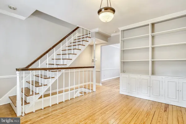 $4,700 | 319 North St Asaph Street, Alexandria, VA 22314