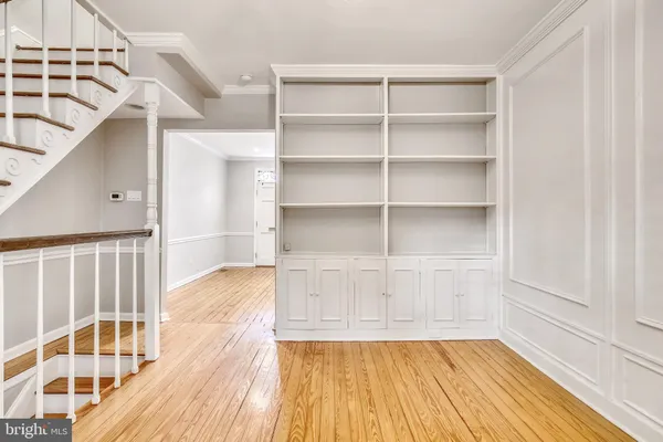 $4,700 | 319 North St Asaph Street, Alexandria, VA 22314