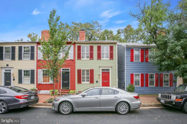 $4,700 | 319 North St Asaph Street, Alexandria, VA 22314