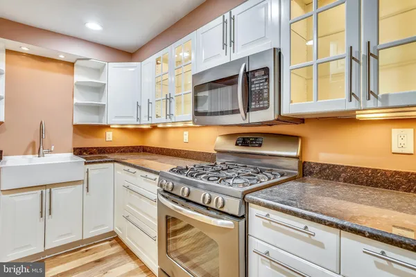 $4,700 | 319 North St Asaph Street, Alexandria, VA 22314