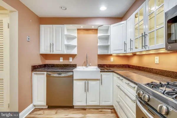 $4,700 | 319 North St Asaph Street, Alexandria, VA 22314