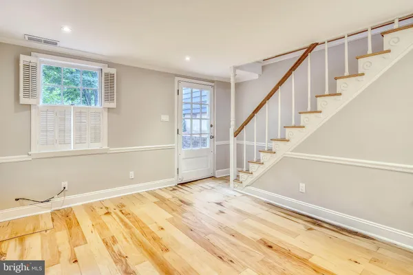 $4,700 | 319 North St Asaph Street, Alexandria, VA 22314