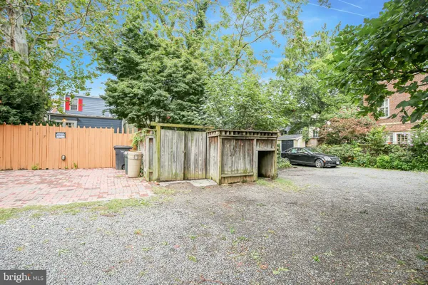 $4,700 | 319 North St Asaph Street, Alexandria, VA 22314
