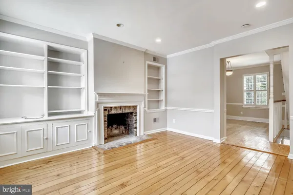 $4,700 | 319 North St Asaph Street, Alexandria, VA 22314