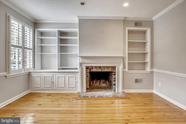 $4,700 | 319 North St Asaph Street, Alexandria, VA 22314