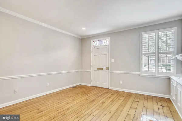 $4,700 | 319 North St Asaph Street, Alexandria, VA 22314