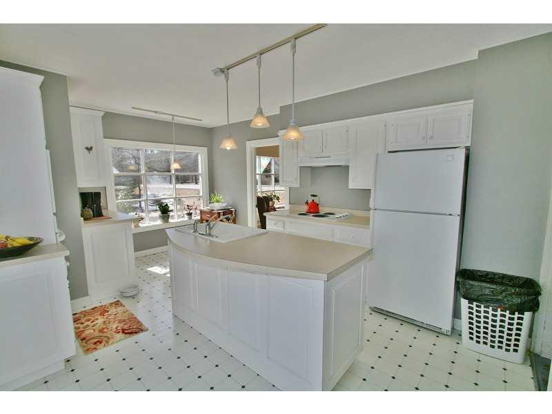 1295 State Street Bangor, ME 04401 - Photo 6 of 26 Kitchen.