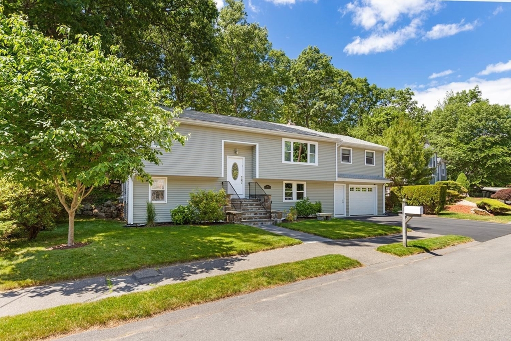 94 Judge Road Lynn, MA 01904 - Photo 3 of 37