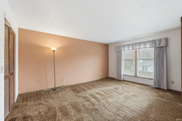 $179,900 | 6126 Crofton Drive, Fort Wayne, IN 46835