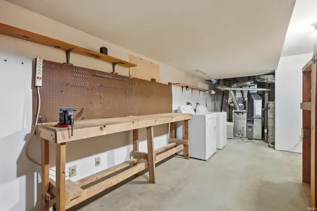 $179,900 | 6126 Crofton Drive, Fort Wayne, IN 46835