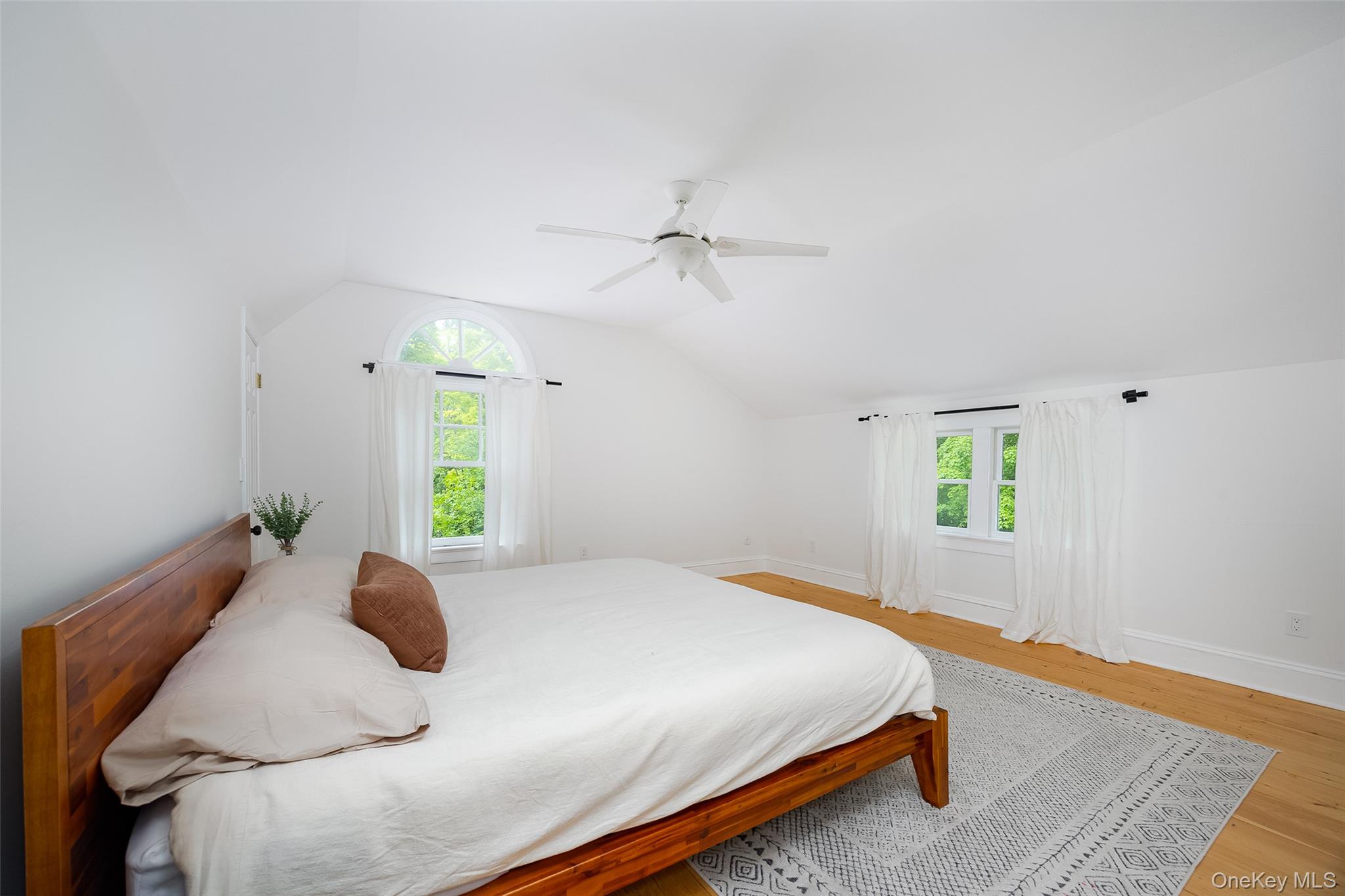 4 Cove Road Rhinebeck, NY 12572 - Photo 23 of 35