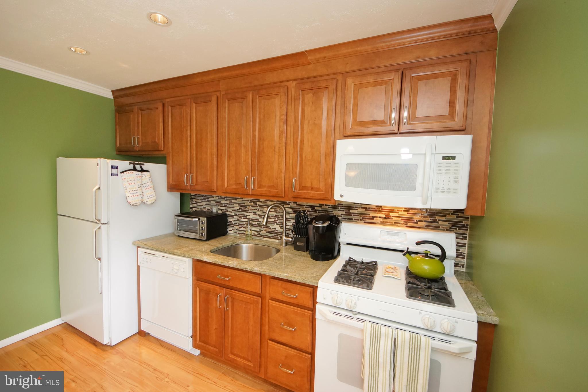 848 Jamestown Road Hightstown, NJ 08520 - Photo 14 of 34 Gallery Image 14
