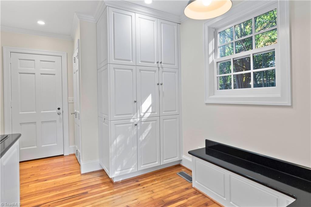 940 Avon Road Winston-Salem, NC 27104 - Photo 14 of 30 Gallery Image 14
