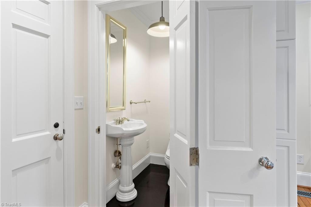940 Avon Road Winston-Salem, NC 27104 - Photo 15 of 30 Gallery Image 15
