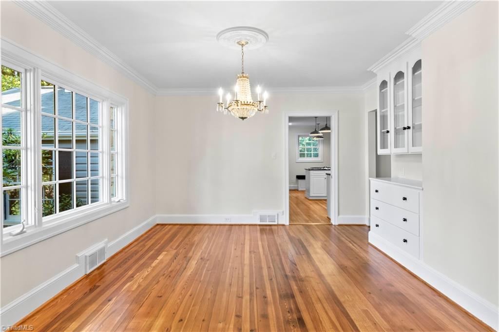 940 Avon Road Winston-Salem, NC 27104 - Photo 5 of 30 Gallery Image 5