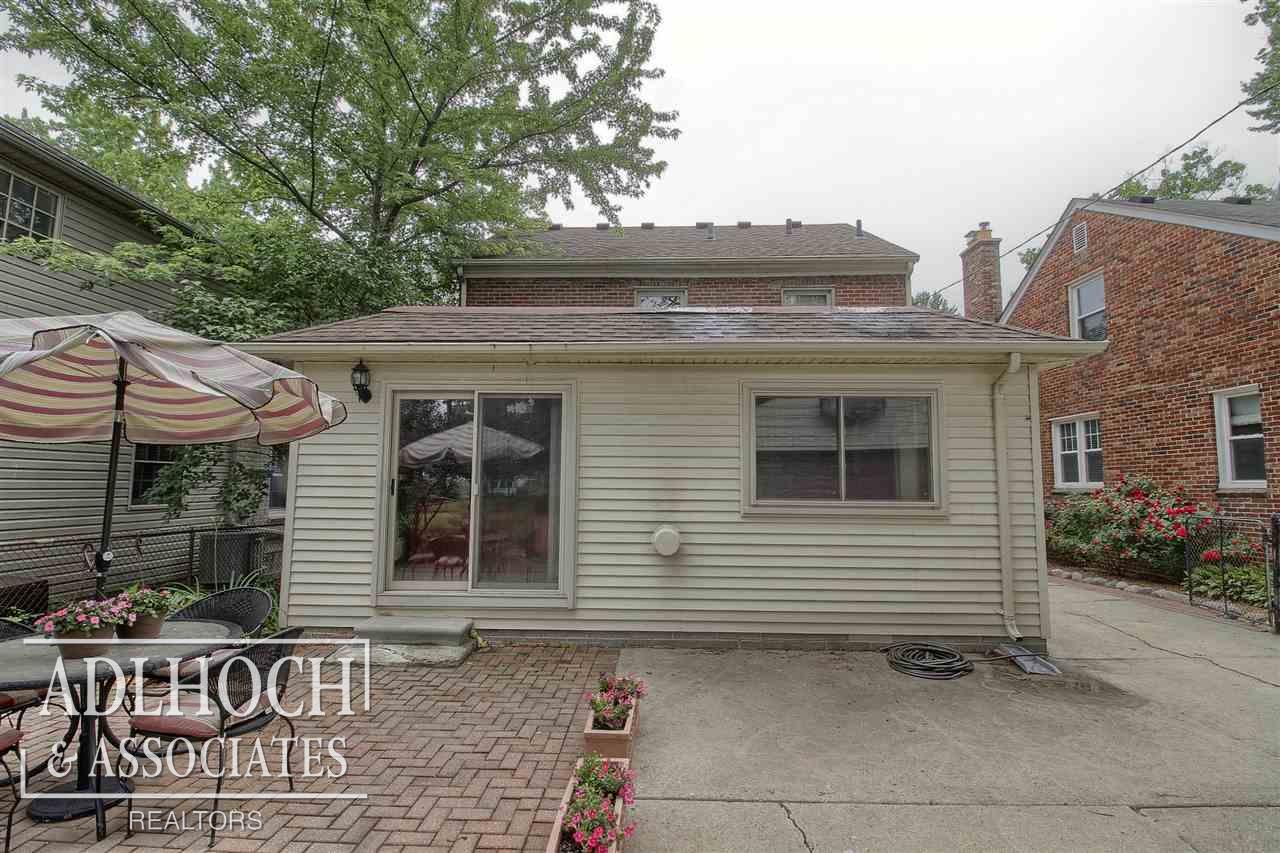 1608 Hampton Road Grosse Pointe Woods, MI 48236 - Photo 28 of 30